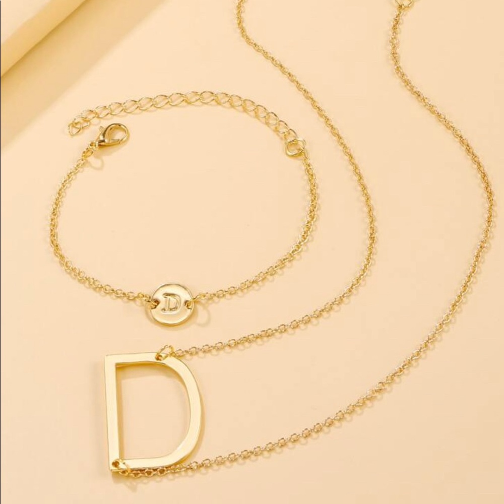 Initial necklace/bracelet